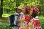 A traditional Belarusian welcome. Photo credit: Yuri Akudovich