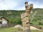 Wood carving in Moldova. Photo credit: Michel Behar