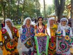 Tajik women in traditional clothing. Photo credit: Dilshod Karimov