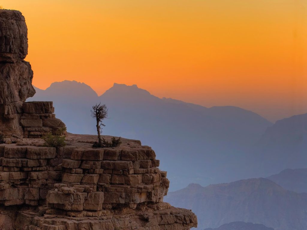 Image capturing the desert mountain scenery of Jebel Akhdar, Ad Dakhiliyah, Oman. Photo credit: Oman Tourist Board