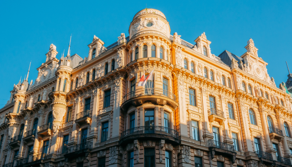 Architectural Inspiration: from Mud Bricks to Futuristic Cities | MIR travel