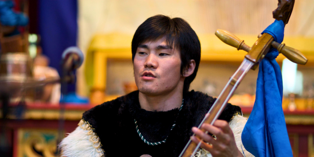 throat singing epic storytelling  polyphonic music of Mongolia with MIR